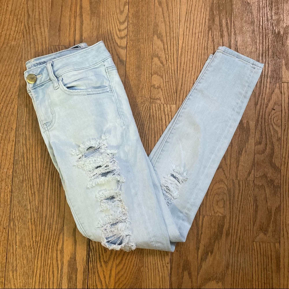American Eagle Distressed Jeggings - Picture 3 of 9